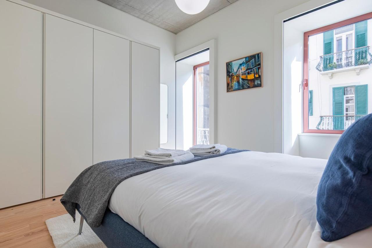 Deluxe 2Bdr Apartment W/ Patio By Lovelystay Lisboa Exteriér fotografie