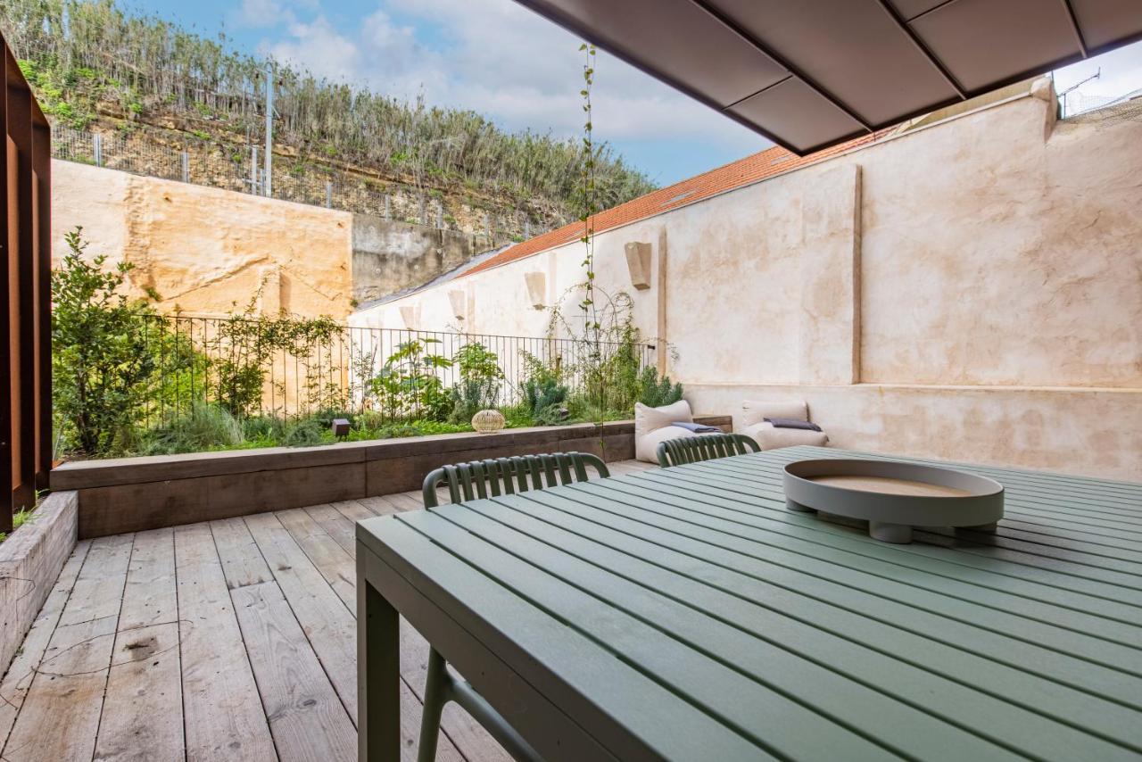 Deluxe 2Bdr Apartment W/ Patio By Lovelystay Lisboa Exteriér fotografie