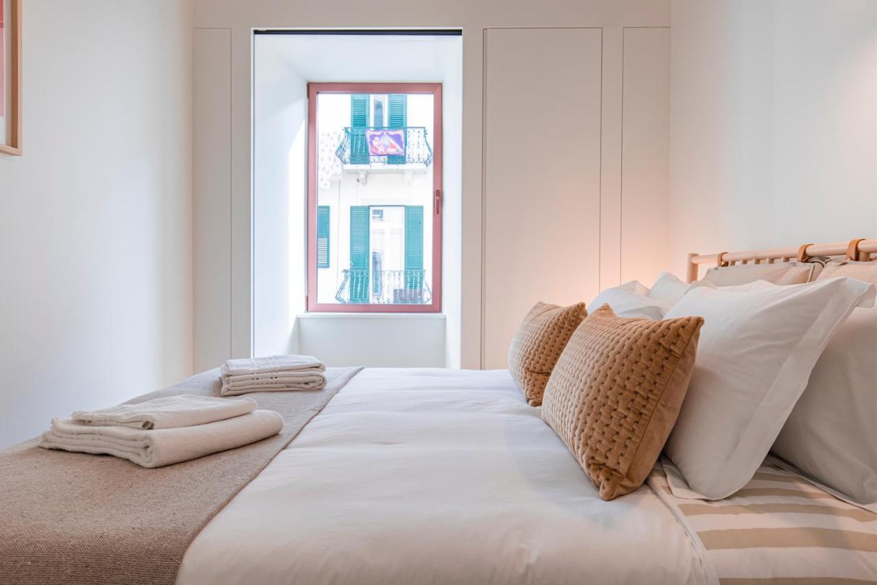 Deluxe 2Bdr Apartment W/ Patio By Lovelystay Lisboa Exteriér fotografie